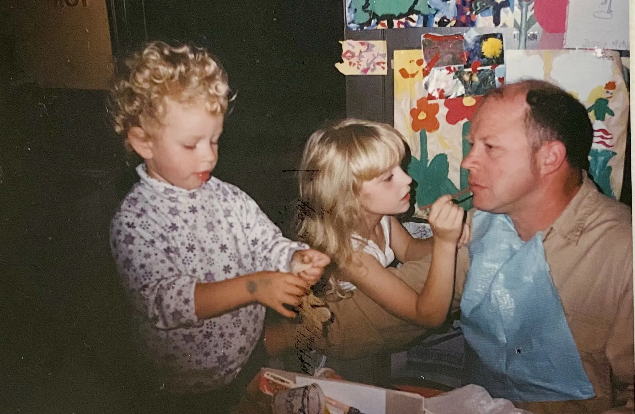 Ewan McNeil with his daughters Jessie and Kaja d